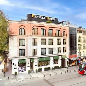Отель Bentley Old City-special Class