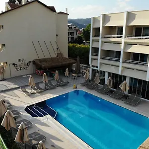 https://blue-palace.aegeanhotels.net